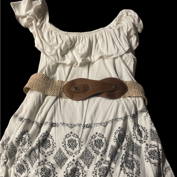 Off the shoulder ivory top - Picture 4 of 5